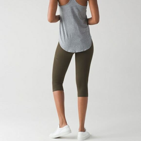 Lululemon Flow & Go Crop SEE MEASUREMENTS - Picture 2 of 12